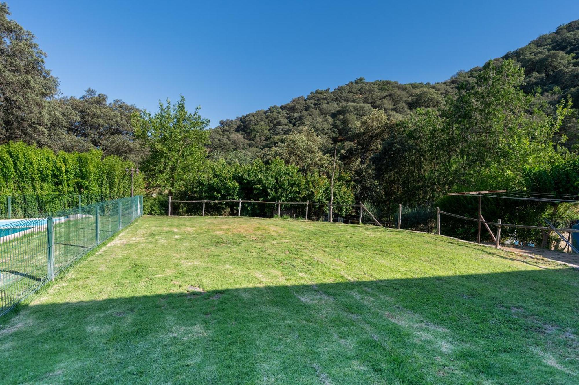 Ribera Del Hueznar Villa Cazalla de la Sierra Luaran gambar