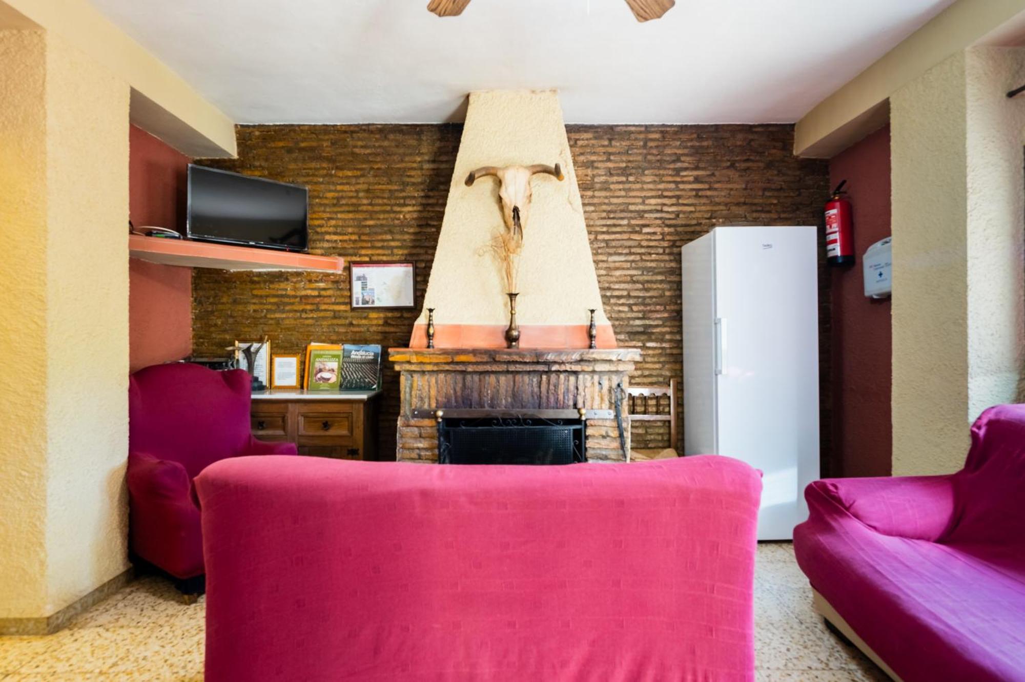 Ribera Del Hueznar Villa Cazalla de la Sierra Luaran gambar